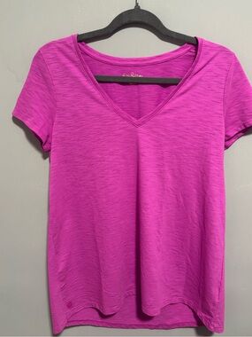 Lilly Pulitzer- Etta V-Neck T-Shirt, Fuchsia. Women’s Size M